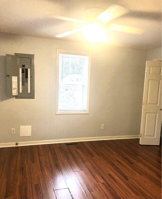 Foto del edificio - 1744 McGee St