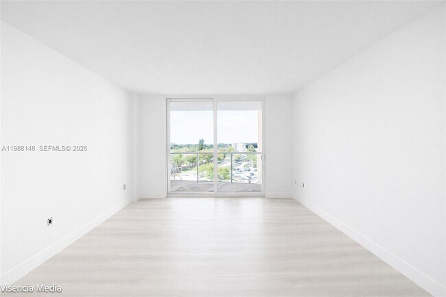 Foto del edificio - 1351 NE Miami Gardens Dr