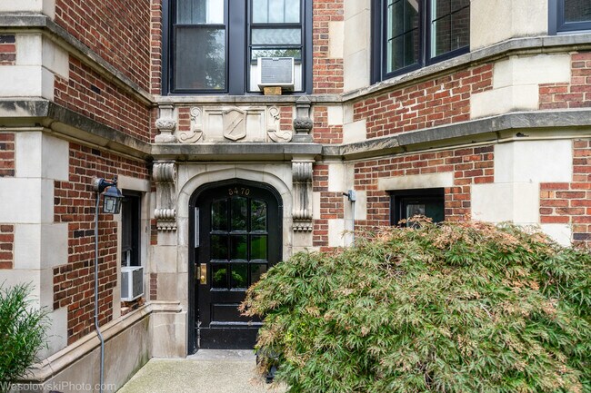 Foto del edificio - 5470 S Cornell Ave