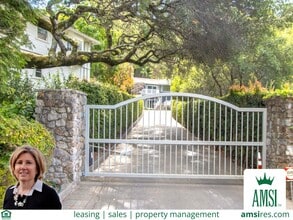 Building Photo - 359 Los Cerros Dr