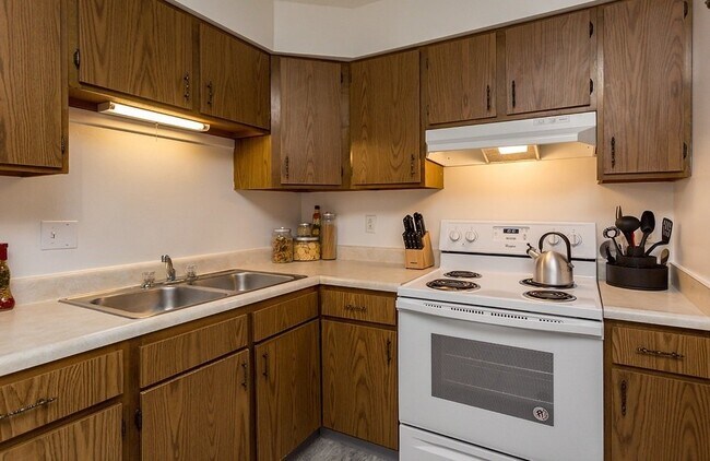 Foto del edificio - 225 Sugar Creek Ln