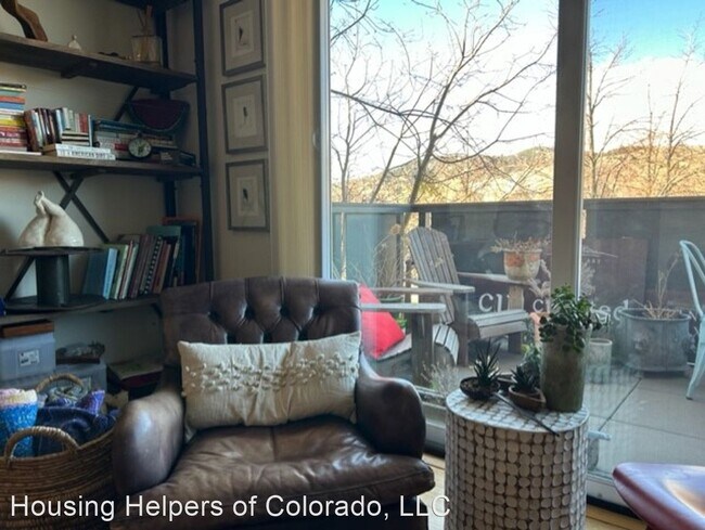 Foto del edificio - 1 br, 1 bath House - 4650 Holiday Drive 202