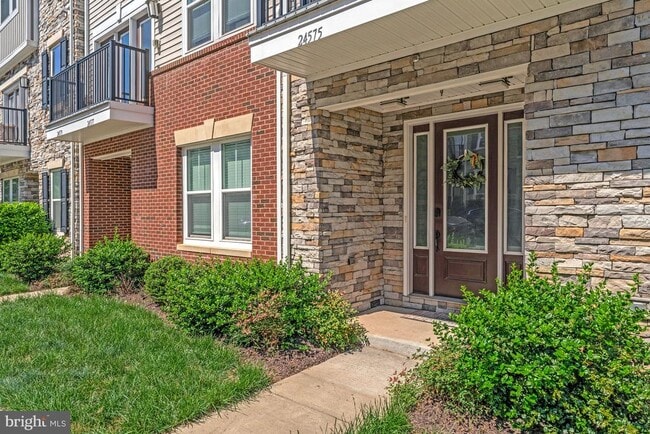 Building Photo - 24575 Rosebay Terrace