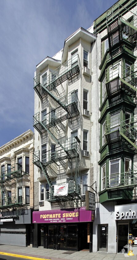 Foto principal - 4523 Bergenline Ave