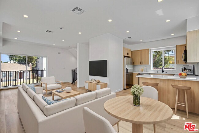 Foto del edificio - 10826 Hesby St