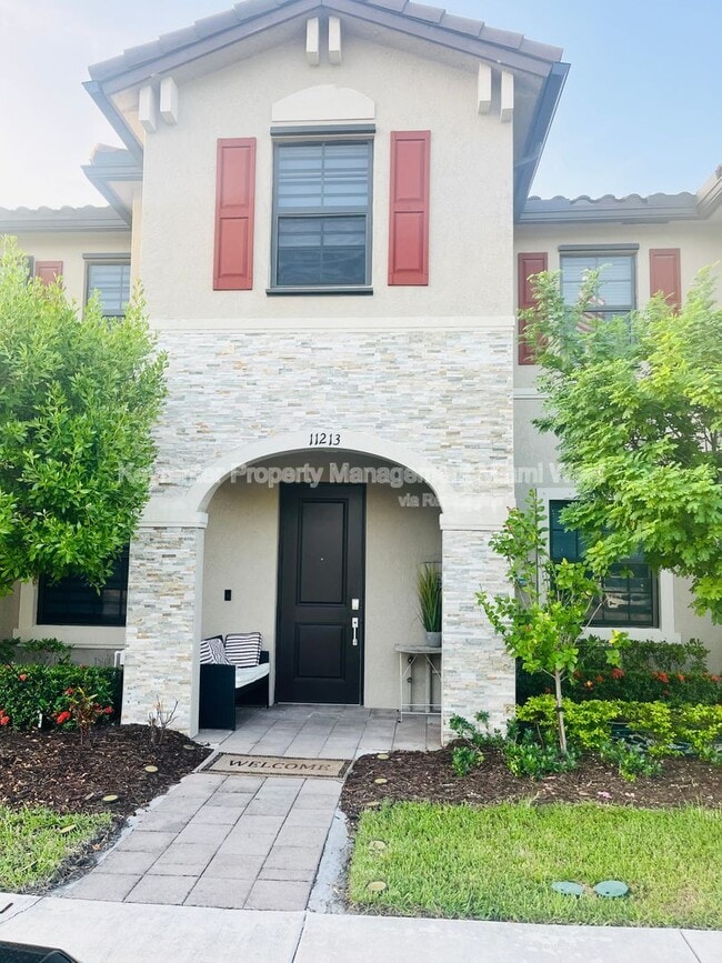 Photo - 11213 SW 249th St Townhome