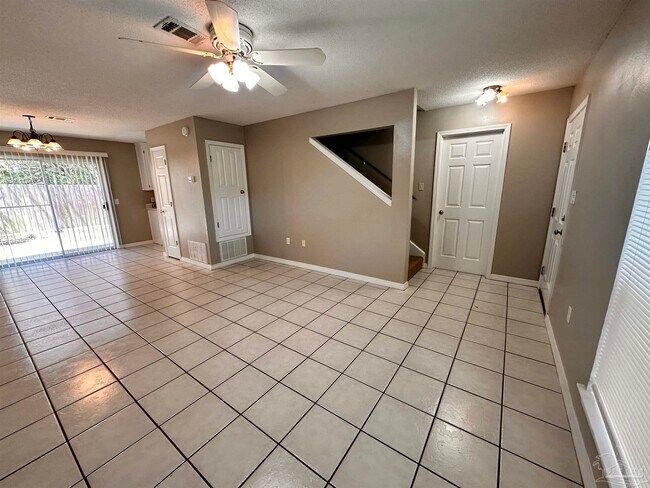 Foto del edificio - 5715 Cacica St