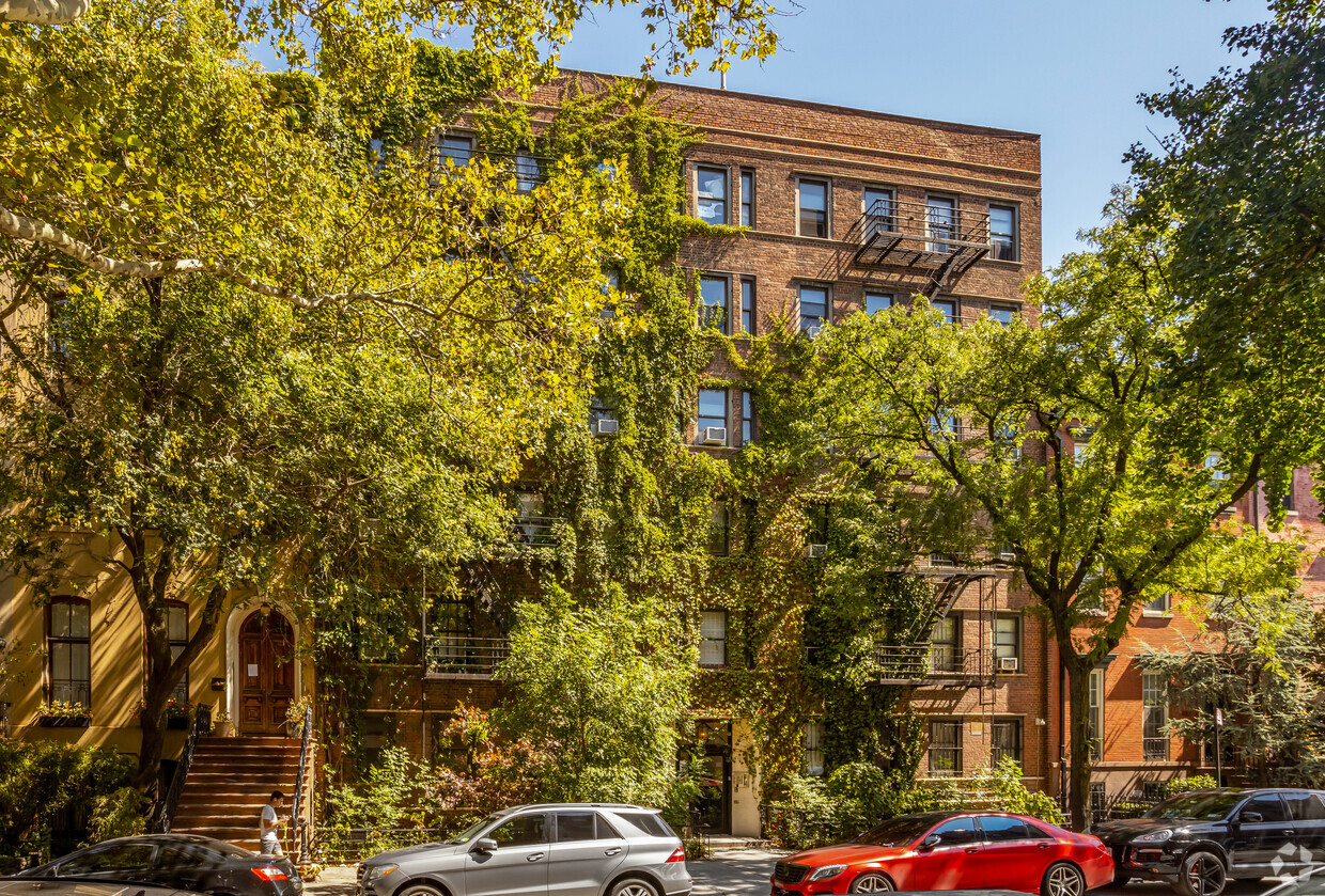 Primary Photo - 419-421 W 21st St