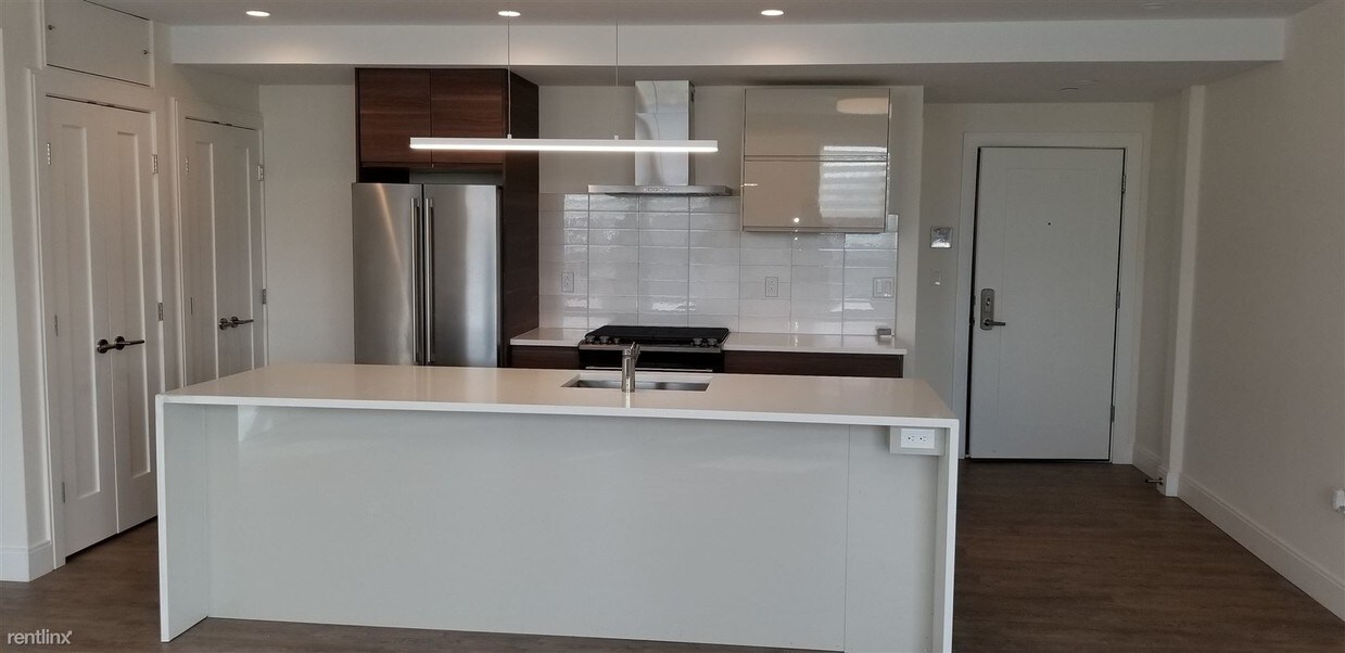 3 br, 2 bath Apartment 40 Fisher Ave JM203 Condo for Rent in