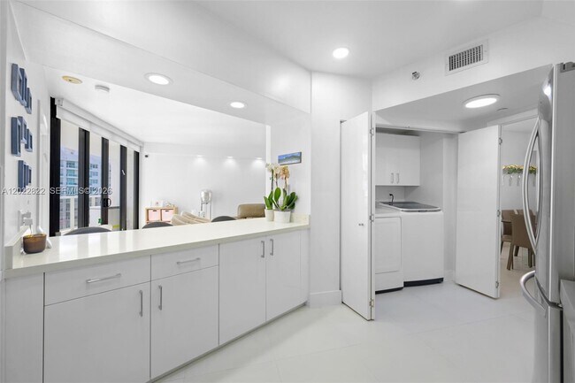 Foto del edificio - 20281 E Country Club Dr
