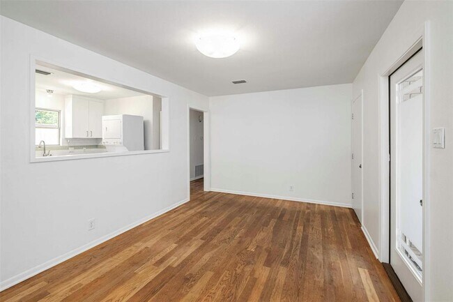 Building Photo - 707 Josephine St