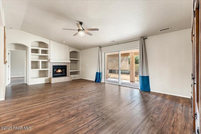 Foto del edificio - 11055 Lariat Ln