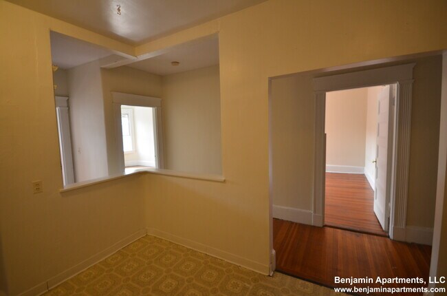 Foto del edificio - 1589 Beacon St
