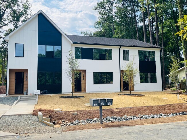 Building Photo - 314 Gray Dr