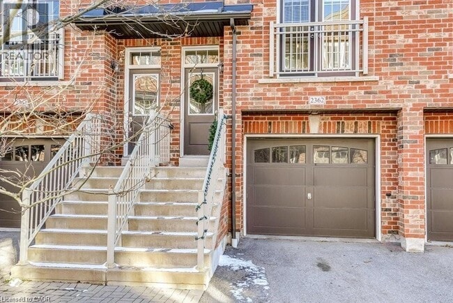 Photo du bâtiment - 2362 Treversh Common