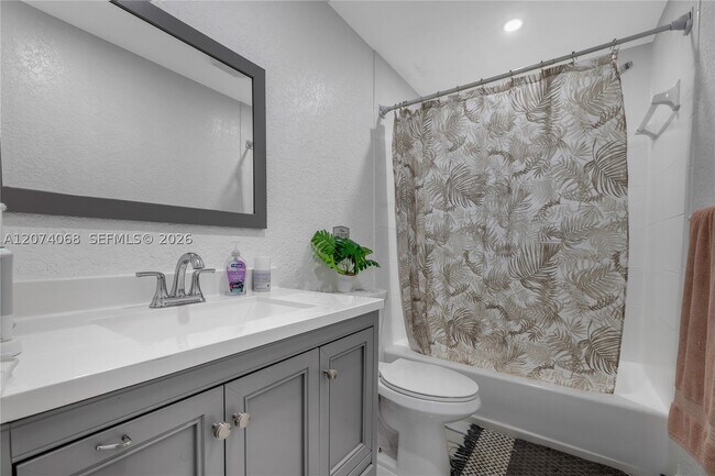 Foto del edificio - 5712 Monroe St