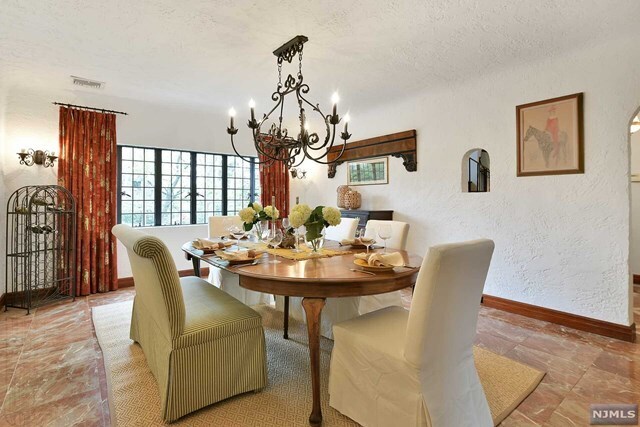 Foto del edificio - 353 Highland Ave