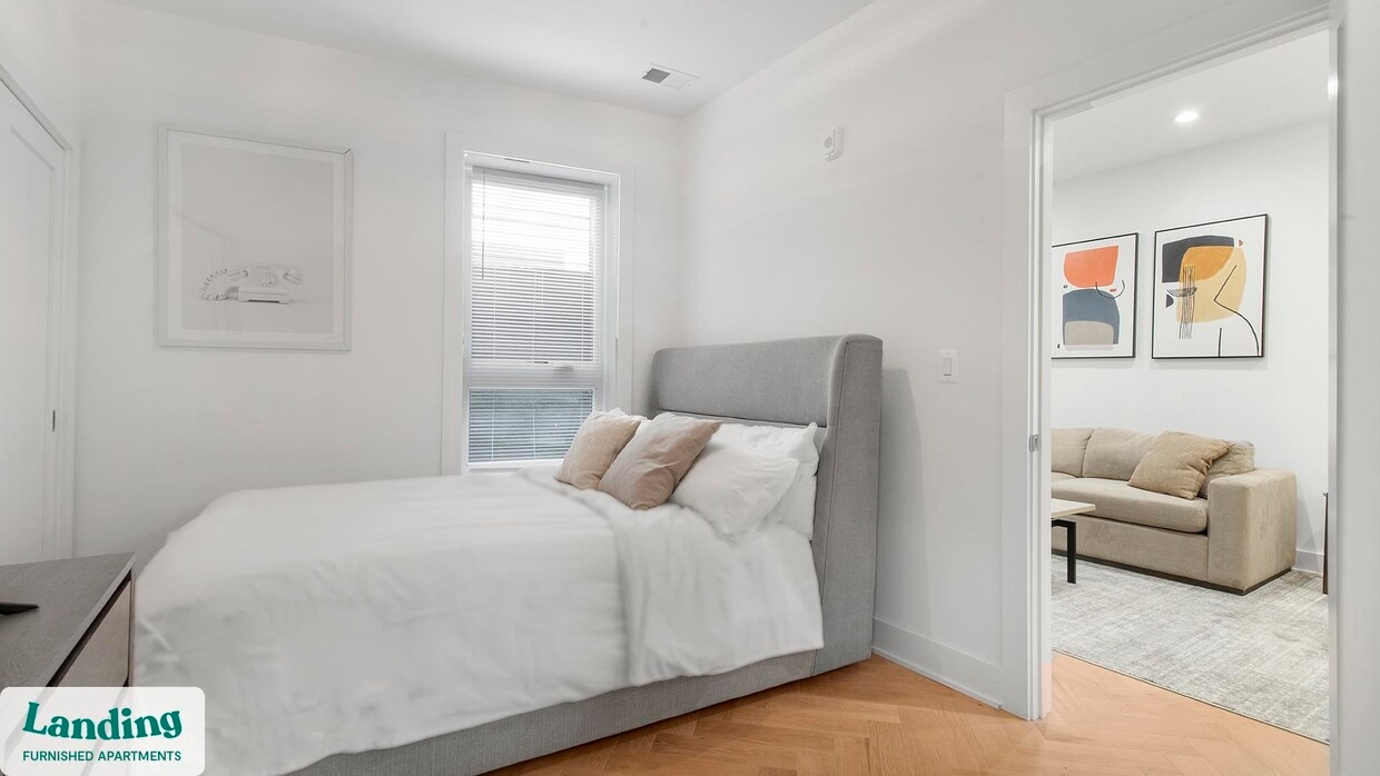 Foto principal - 3743 12th St NE