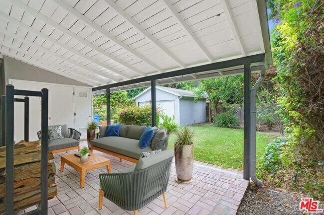 Foto del edificio - 4242 Goodland Ave