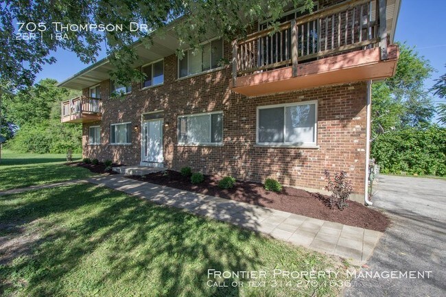 Building Photo - 705 Thompson Dr