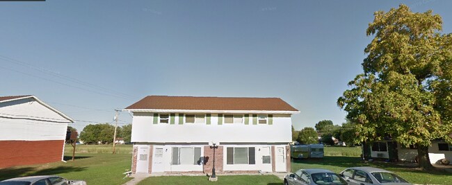 Building Photo - 406 E Poos Dr