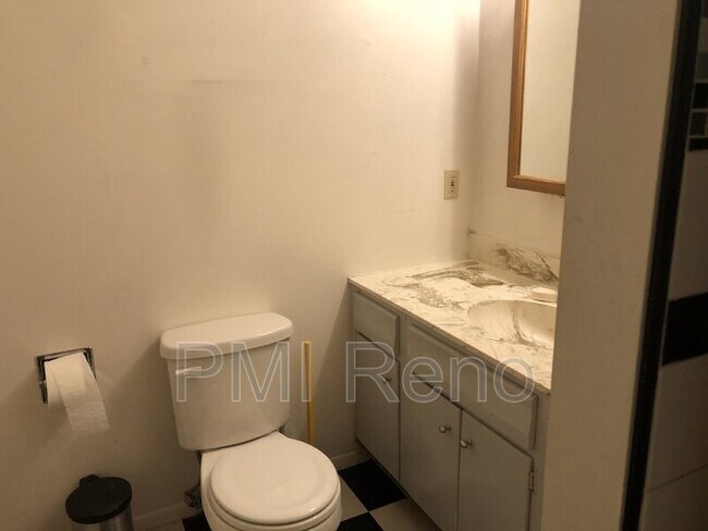 Building Photo - 80 Brownstone Dr