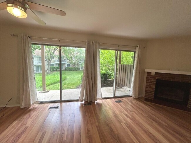 Foto del edificio - 1071 Auburn Ln