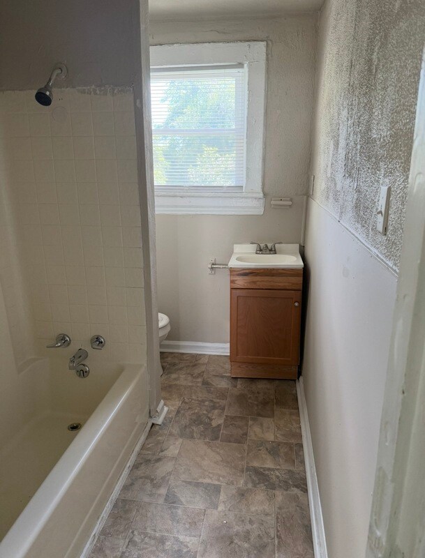 Foto del edificio - 408 Gilmer Ave NW