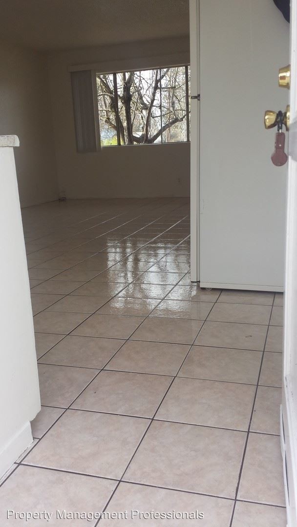Foto del edificio - 719-719 SE 9th St
