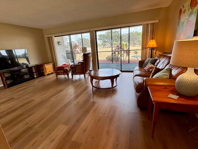 Foto del edificio - 110 Cypress Pl