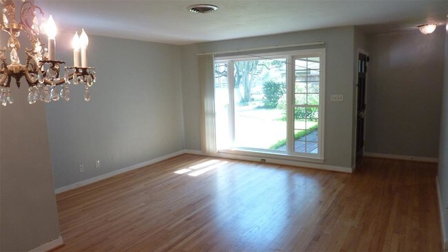 Foto del edificio - 12811 Butterfly Ln