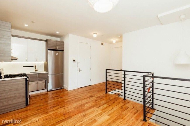 Foto del edificio - 5 br, 2 bath Apartment - 166 Central Ave