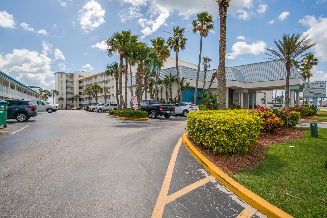 935 S Atlantic Ave Unit 410, Daytona Beach, FL 32118 Condo for Rent