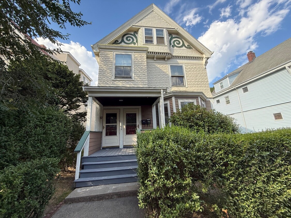 Foto principal - 55 Rindge Ave
