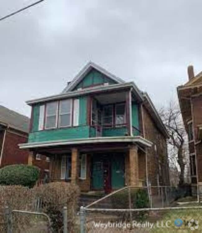 Building Photo - 923 Rogers Pl
