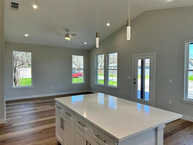 Foto del edificio - 1115 Neches St