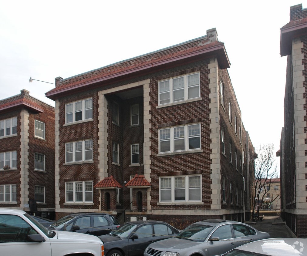 Primary Photo - 2877 Holmes Ave