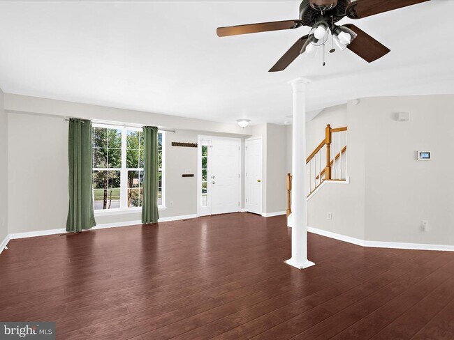 Foto del edificio - 1427 Harvey Ave