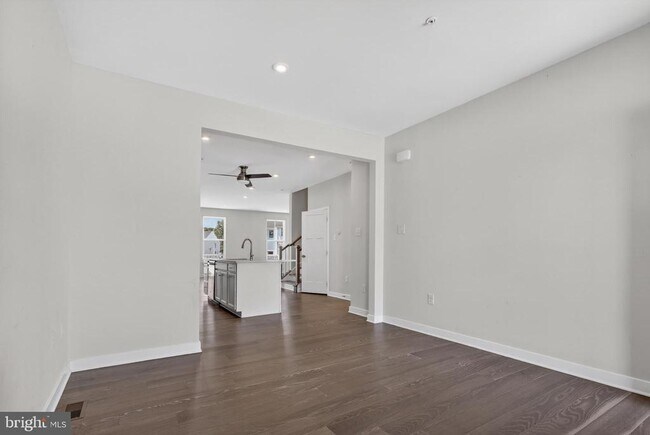 Foto del edificio - 8005 Milltown Cir