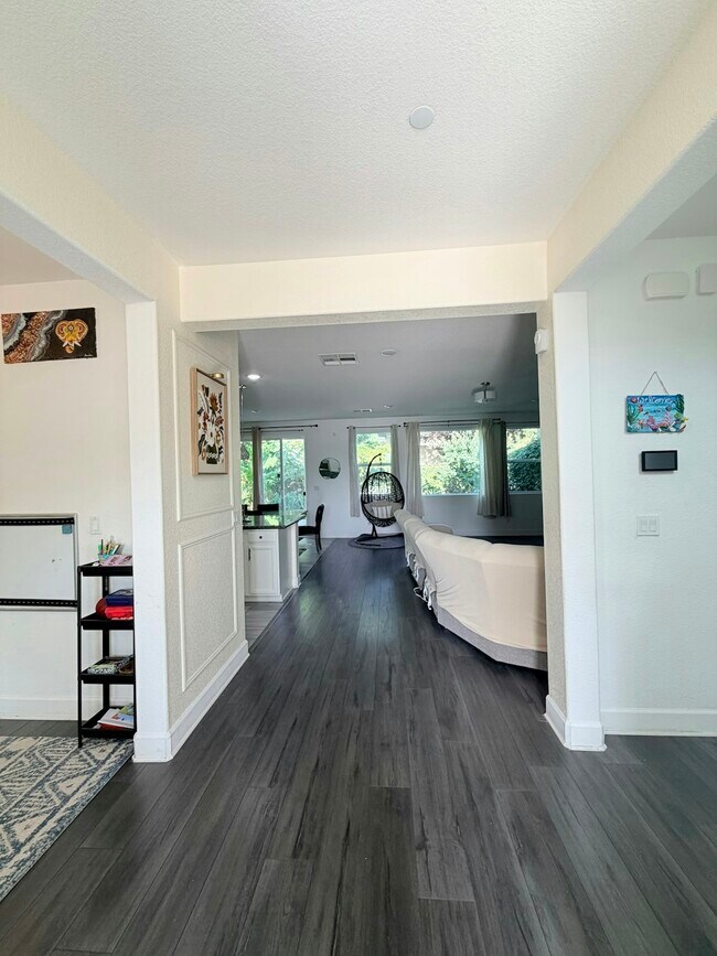Building Photo - 2276 Acero Ct