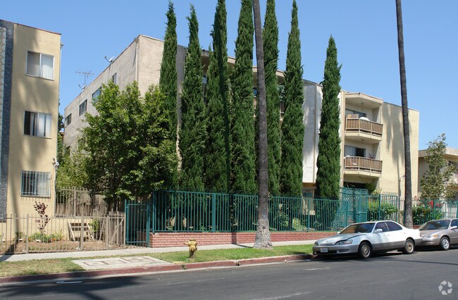 Building Photo - 957 Menlo Ave