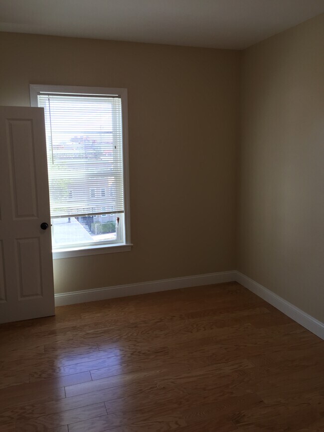 Foto del edificio - 79 Harbor View St