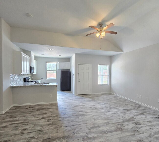Foto del edificio - 4410 Larkspur St