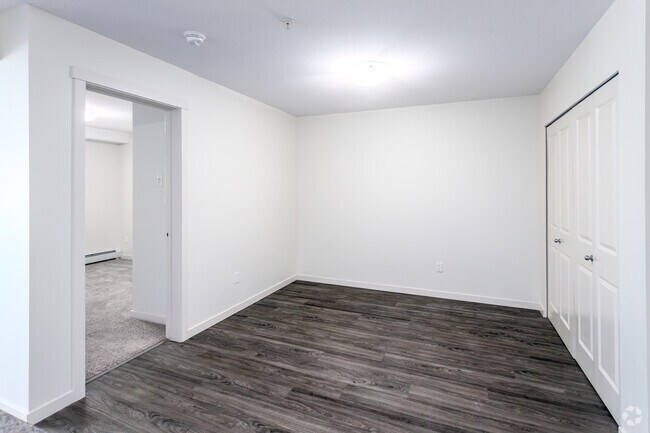 2 chambres, 1 salle de bain - 894 pi² - Salle à manger - Heritage Valley Apartments