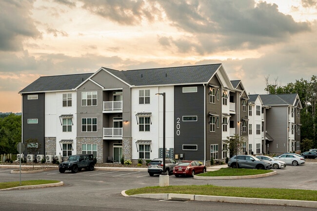 Building Photo - Red Mill Crossings