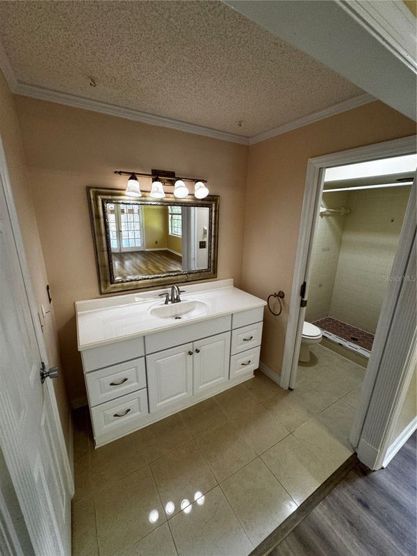Foto del edificio - 2115 Stewart Ln