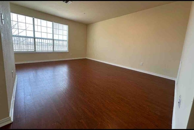 Building Photo - 2545 Jacobson Dr