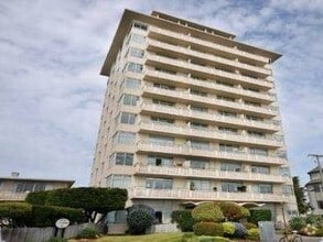 Building Photo - Seaview Towers