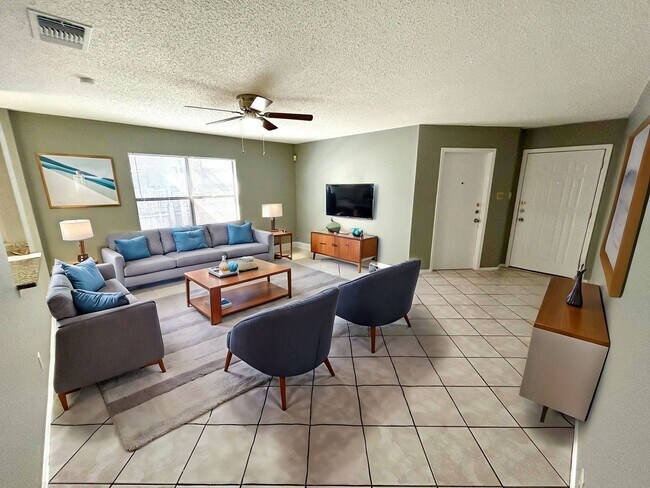 Foto del edificio - MUST SEE!! Lovely 3 Bedroom / 2 Bath Home ...