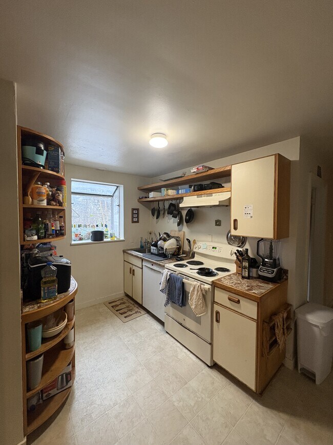 Foto del edificio - 525 E Pleasant St